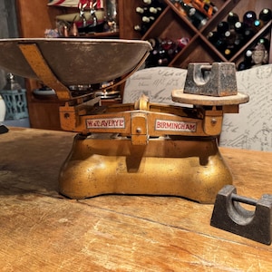 Vintage shop scale