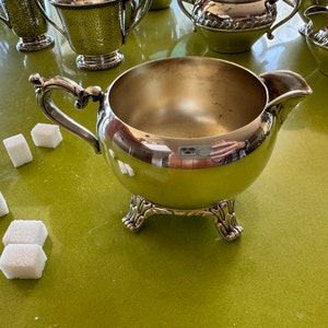 Milk jug creamer