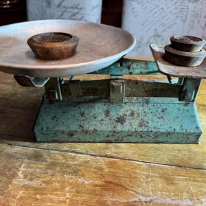 Vintage scale & weights