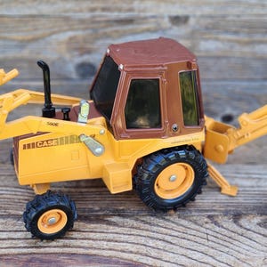ERTL Construction King Case 580E Die Cast Metal 1:16 Front Loader Backhoe USA