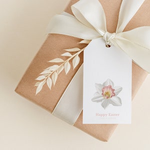 Daffodil Flower Gift Tags: Personalized Hand Illustrated Favor Tags