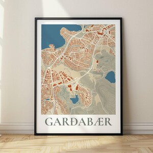 Carte de l'Islande Garðabær, couleurs ocre avec lignes topographiques, cadre imprimé avec suspension ou toile, parfaite pour un cadeau au bureau ou à la maison