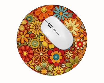 Retro Floral Mouse Mat, 70s Daisy Design, Neoprene Desk Accessory (5mm Thick)