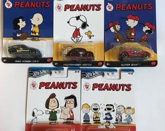 Hot Wheels SNOOPY HYW62 Treasure Hunt 2025 Collectible Rare Model
