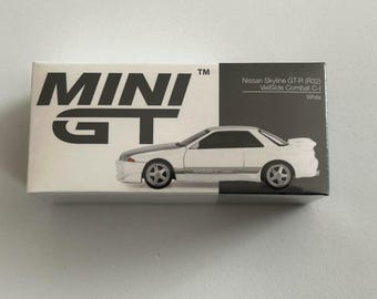 Nissan Skyline GT-R (1:62 Scale) Tomica Premium (#26) - Etsy