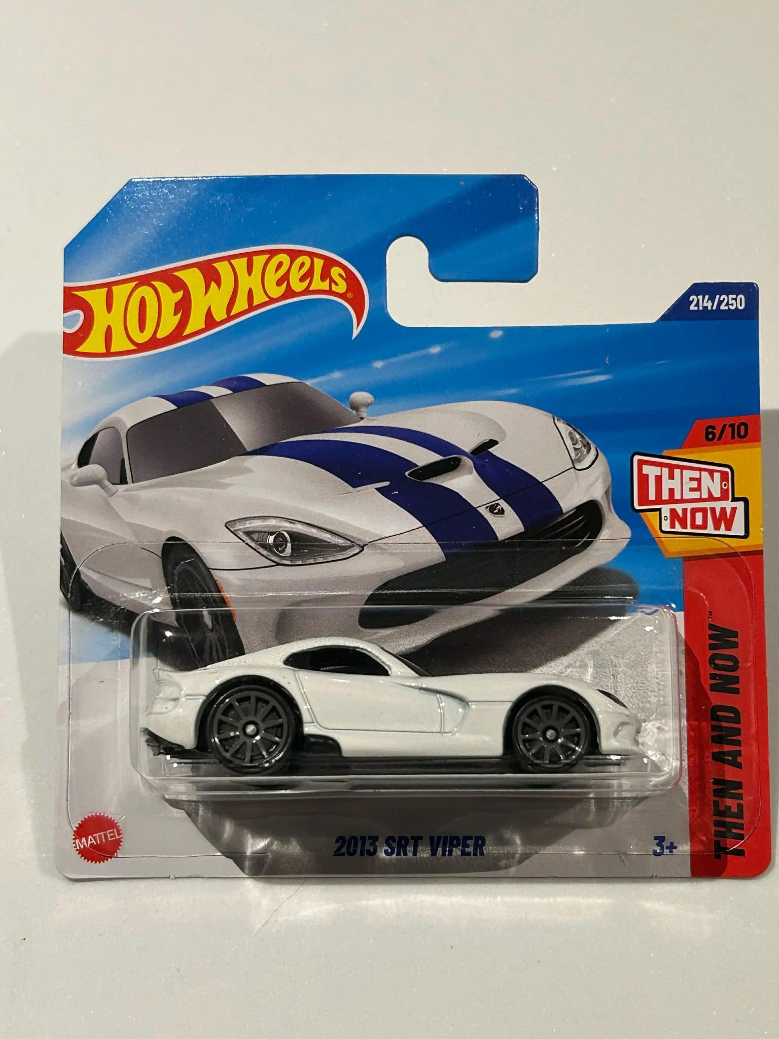 Hot Wheels 13 Dodge SRT Viper Rossa – Scala 1:64, Modello Factory 500 7/10, Effetto Push Or Pull-back - 3