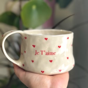 Kubek miłosny — Dainty Heart Handmade Ceramic | Malowana ręcznie kawa | Herbata | Amour | je t’aime | Prezent