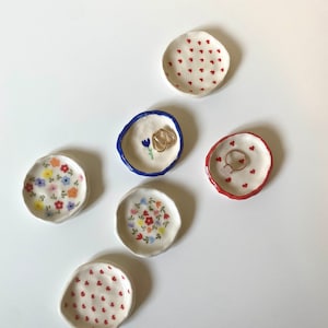 Ring Dish | Pill Holder | Small Trinket Dish — Dainty Heart Flower | Gift