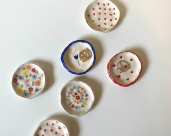 Ring Dish | Pill Holder | Small Trinket Dish — Dainty Heart Flower | Gift