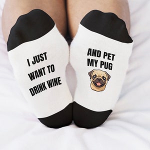 Pug socks for kawaii dog lovers, pug dog lovers gift, pug mom gift, pug dad gift