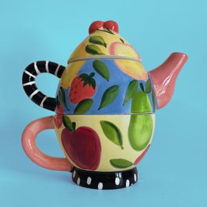 Vintage Bella Casa by Ganz Tea for One Set - Hand Painted Ceramic Fruit Teapot and Cup Combo, Retro Colourful Kitchenware