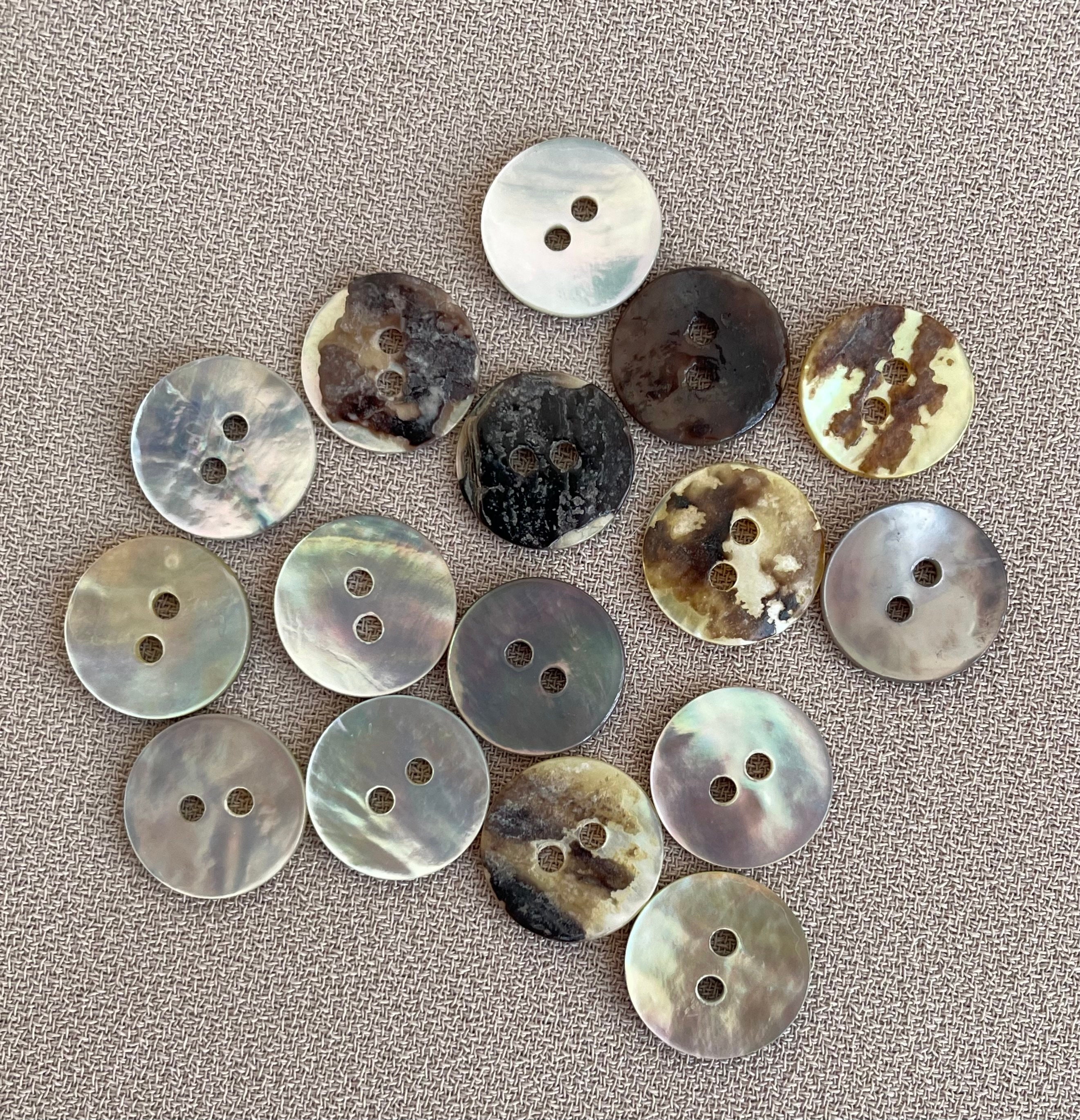 Mother of Pearl Crystal Lily Button