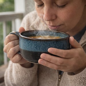 Taza de sopa hecha a mano – Tazón de sopa de cerámica de 12,7 cm de ancho con asa – Taza de cerámica acogedora – Tazón para chile, estofado y cereales – Regalo hecho a mano
