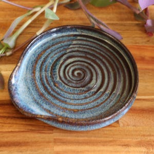 Blue Brown Ceramic Spoon Rest – Handmade Rustic Kitchen Decor, Pottery Utensil Holder, Homesteading Style, Countertop Drip Tray