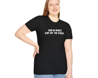 Camiseta con frase de Shoresy: "Niños deportistas, no anden por las calles" / Mensaje antidrogas
