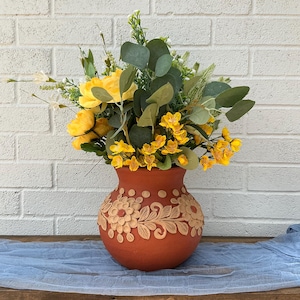 Oaxaca Clay Vase, Filigrana Mexican Pottery