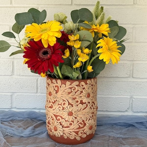 Oaxaca Clay Vase, Filigrana Mexican Pottery