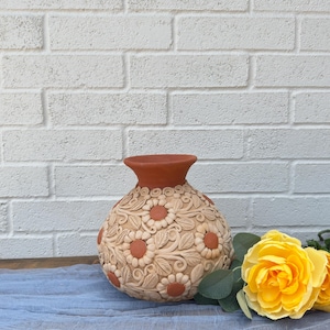 Oaxaca Clay Vase, Filigrana Mexican Pottery