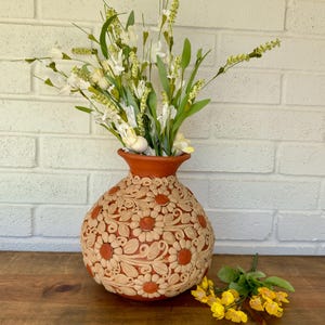 Oaxaca Clay Vase, Filigrana Mexican Pottery
