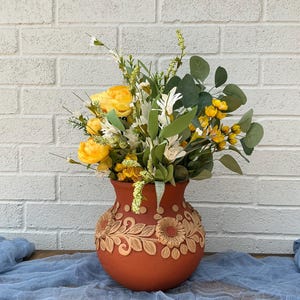 Oaxaca Clay Vase, Filigrana Mexican Pottery