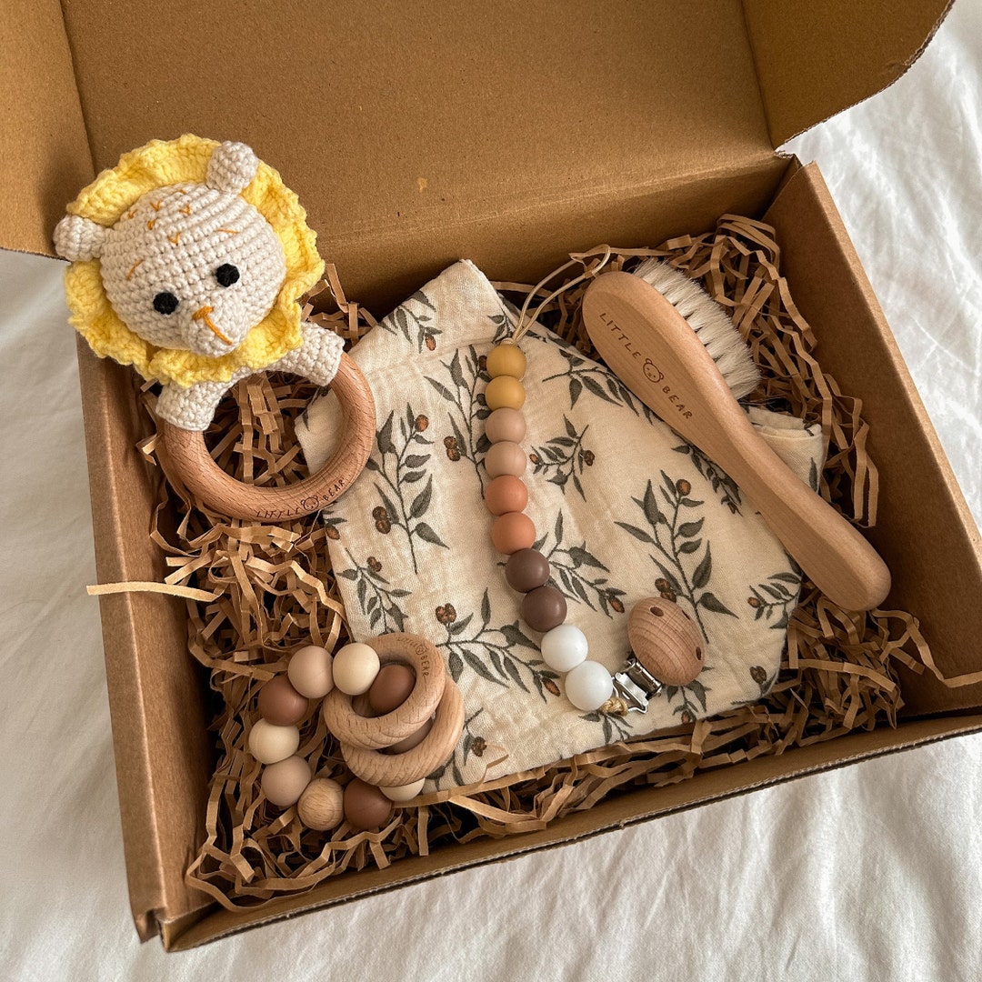 Lion Newborn Gift Set, Baby Shower Hamper - Etsy