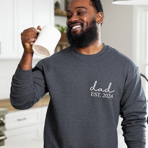 Custom Dad Est Sweatshirt, Dad Sweatshirt With Kids Names, Sleeve Sweatshirt For Dad, Dad Sweatshirt, Fathers Day Gift,Gift for Dad,Dad Gift