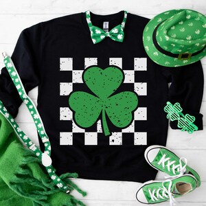 Retro Shamrock Checkered St Patrick&#39;s Day Sweatshirt, Shamrock shirt, st patty&#39;s day shirt, Lucky shirt, Trendy Oversized Vintage Crewneck