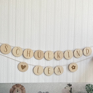 Wooden garland for school enrollment | Pennant chain for the start of school | Personalized Garland School Child | Decoration for young girls starting school