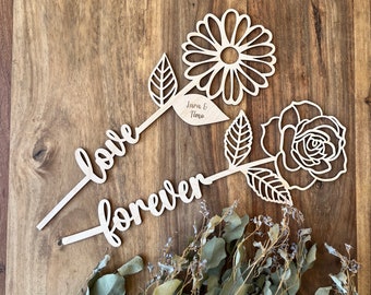 Holzblume love oder forever als Valentinstagsgeschenk | Personalisiertes Geschenk aus Holz mit Namen Datum oder kleinem Wunschtext Jahrestag