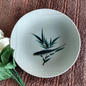 Japanese 7.5&quot; Vintage Serving Dish - Made in Japan (see condition notes)