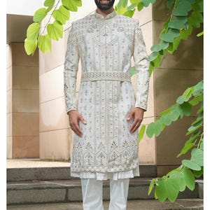 Handcrafted Men&#39;s Wedding Sherwani: Embroidered Indian Groom Outfit