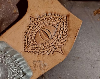 Dragon Eye Leather Stamp Mold, Fantasy Reptile Eye Leather Stamp, Gothic Leathercraft Mold for Wallet Bags Journals (68.5mm)