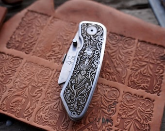 Jesus Sacred Heart Engraved Utility Knife, Stainless Steel EDC Box Cutter, Christian Gift for Him, Vintage Gothic Tool
