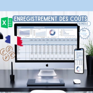 Puede incluir: Una pantalla de ordenador que muestra una hoja de cálculo con datos financieros, gráficos y diagramas. La hoja de cálculo se titula "ENREGISTREMENT DES COÛTS" e incluye una sección llamada "Patrimoine net". La pantalla está en un escritorio con un ratón, un bolígrafo y un teléfono inteligente que muestra una hoja de cálculo similar.