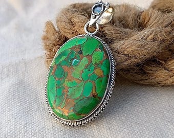 Colgante de turquesa de cobre verde hecho a mano: piedra preciosa de plata de ley 925
