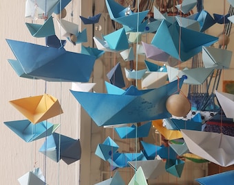 Scultura da appendere con barchette origami