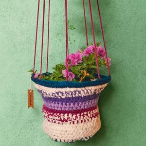 Gehäkelter hängender Planter, handgemachter Korb für Pflanzenliebhaber Haushaltswaren Geschenk, Topflappen für Cabin Decor