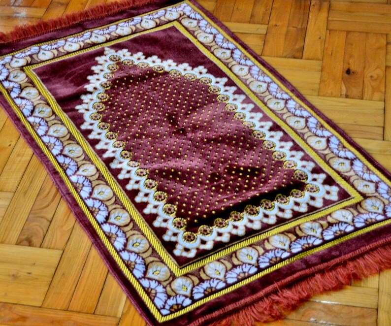 Red Velvet Muslim Prayer Rug, Islamic Embossed Design Eid Home Decor ...