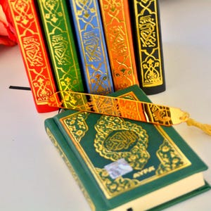 Green Arabic Pocket Size Quran Kareem Book, Medina Script Easy Read Carry Kuran