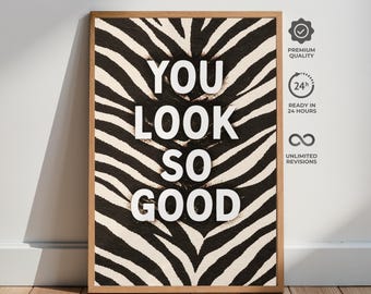 Pôster com estampa de zebra, frase marcante sobre moda, arte impactante em preto e branco.
