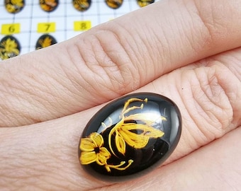 Natural Baltic Amber Butterfly Intaglio Cherry Color bottom, Regular  Calibrated Oval Shape 13x18 mm Flat Bottom Cabochon