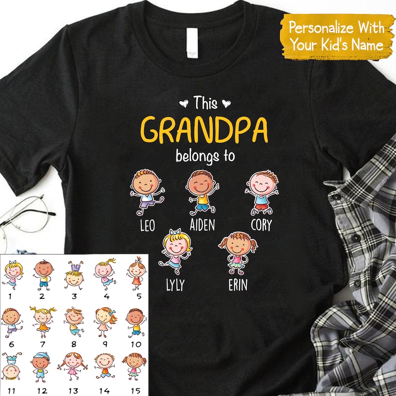 Puede incluir: Camiseta negra con el texto "This Grandpa belongs to" en amarillo.  Debajo del texto hay cinco ni&ntilde;os de dibujos animados con los nombres: Leo, Aiden, Cory, Lyly y Erin.