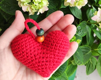 Crochet Heart Keychain English Pattern, Valentine's Gift (Instant Download PDF)