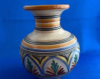 Vintage Sanguino Toledo Vase: Handmade & Signed Spanish Majolica Folk Art (16 cm)
