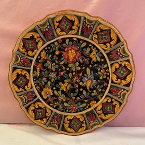 Vintage Italian majolica ceramic wall plate. Signed Falcone Vietri.  1971. Mint condition. Beautiful Work of Art.