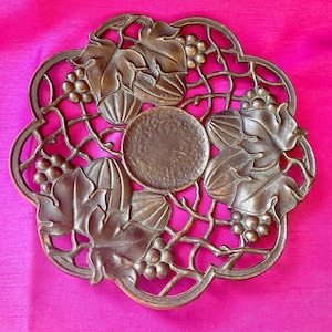 ヴィンテージブロンズ鋳鉄製フルーツ皿/ウォールプレート - Lauchhammer No. 802