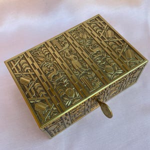 Antique Erhard & Söhne Small Brass Jewelry Box, Art Déco, Eugen Schwemmle Design. With Original Key. Bauhaus. Blue Velvet Lining. 1920 / 30s
