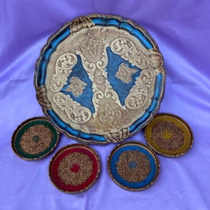 Vintage Italian Round Blue and Gold Florentine Wooden Tray with 4 Large Wooden Coasters.