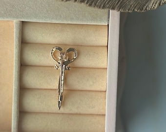 Broche de tijeras dorado: elegante broche de tijeras, regalo para peluqueros y artesanos.