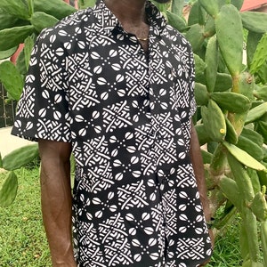 IKAN f&t Mens handmade black and white tribal wax print short sleeve button shirt | 100% Cotton | Men&#39;s Smart Causal Shirt | African Print